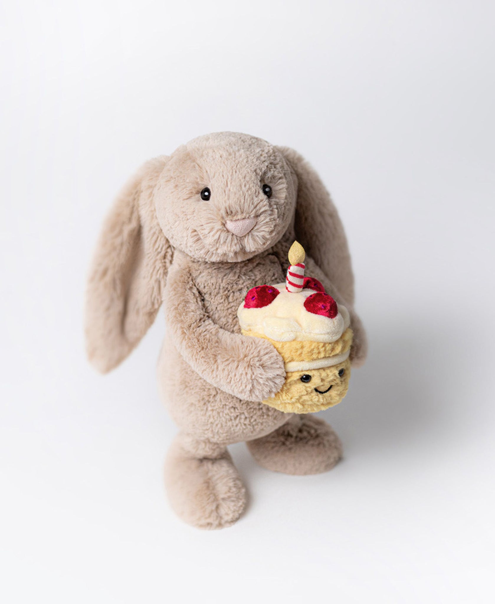 Jellycat Bashful Beige Bunny 'Birthday'