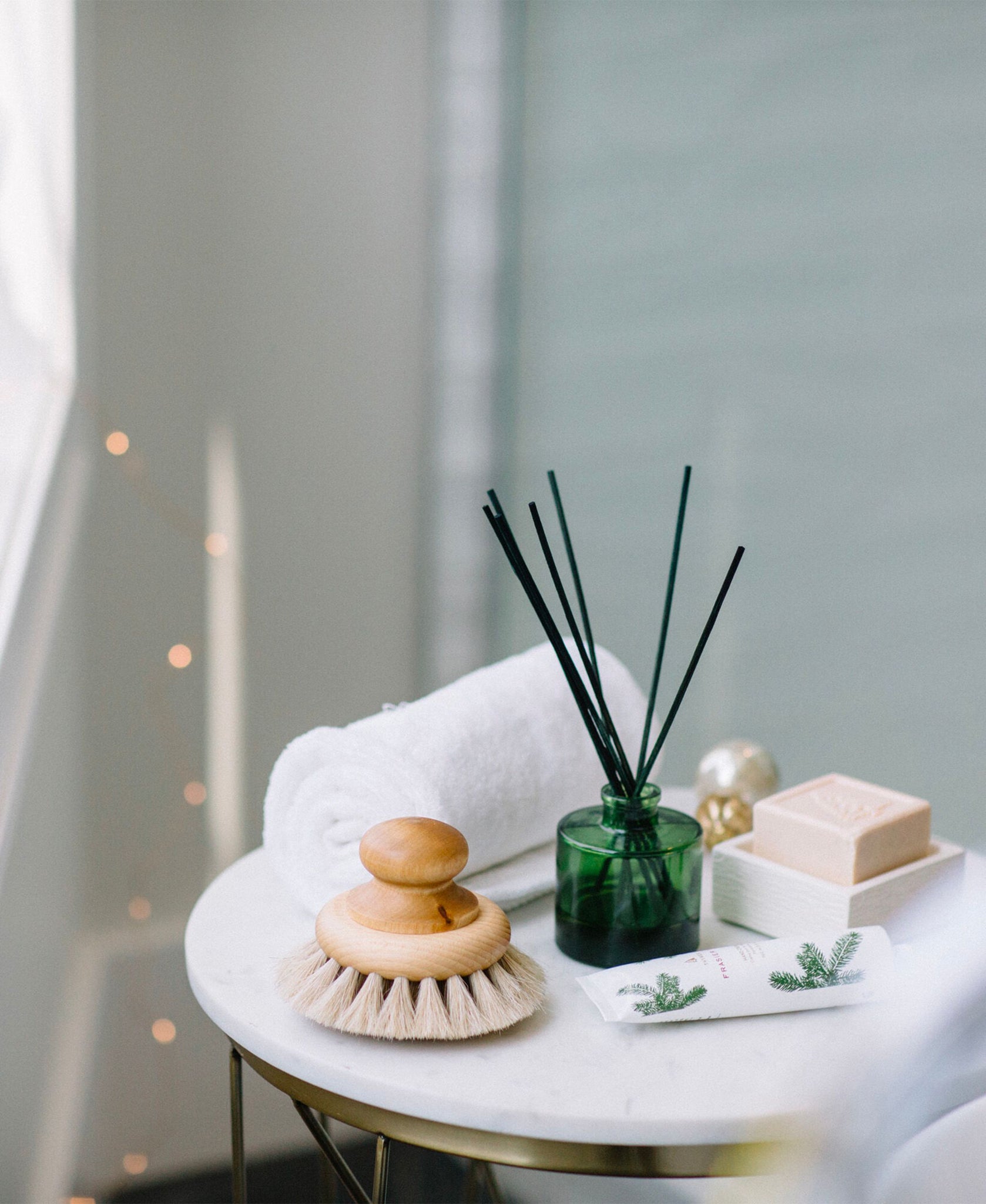 Thymes Frasier Fir Green Glass Reed Diffuser - Petite 4 oz