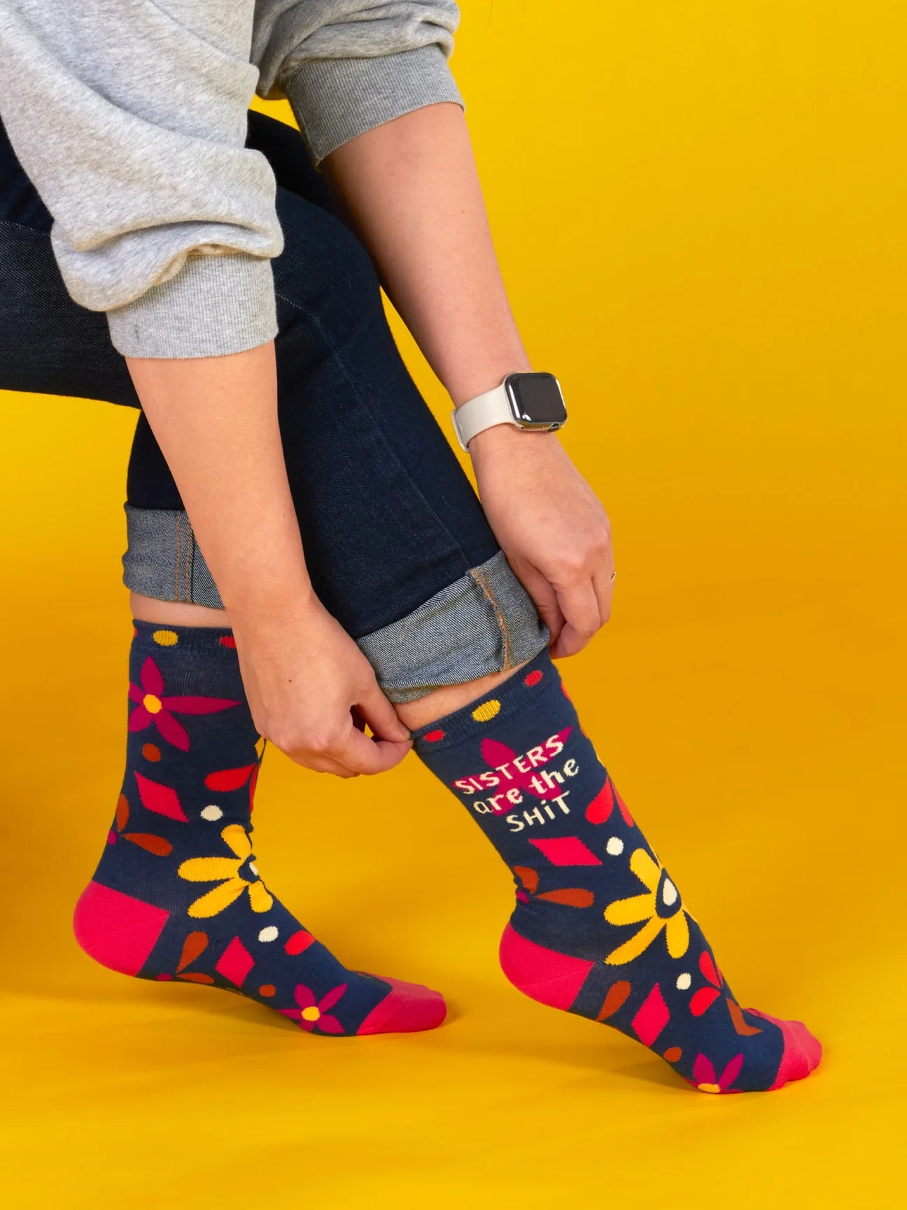 Blue Q Women's Sisters Are The Shit Crew Socks