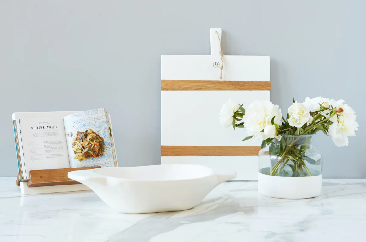 Etu Home White Colorblock Flower Vase