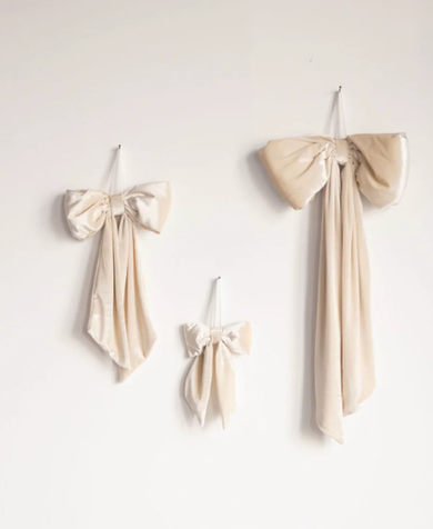 Luxe B Co. Medium Cream Velvet Bow