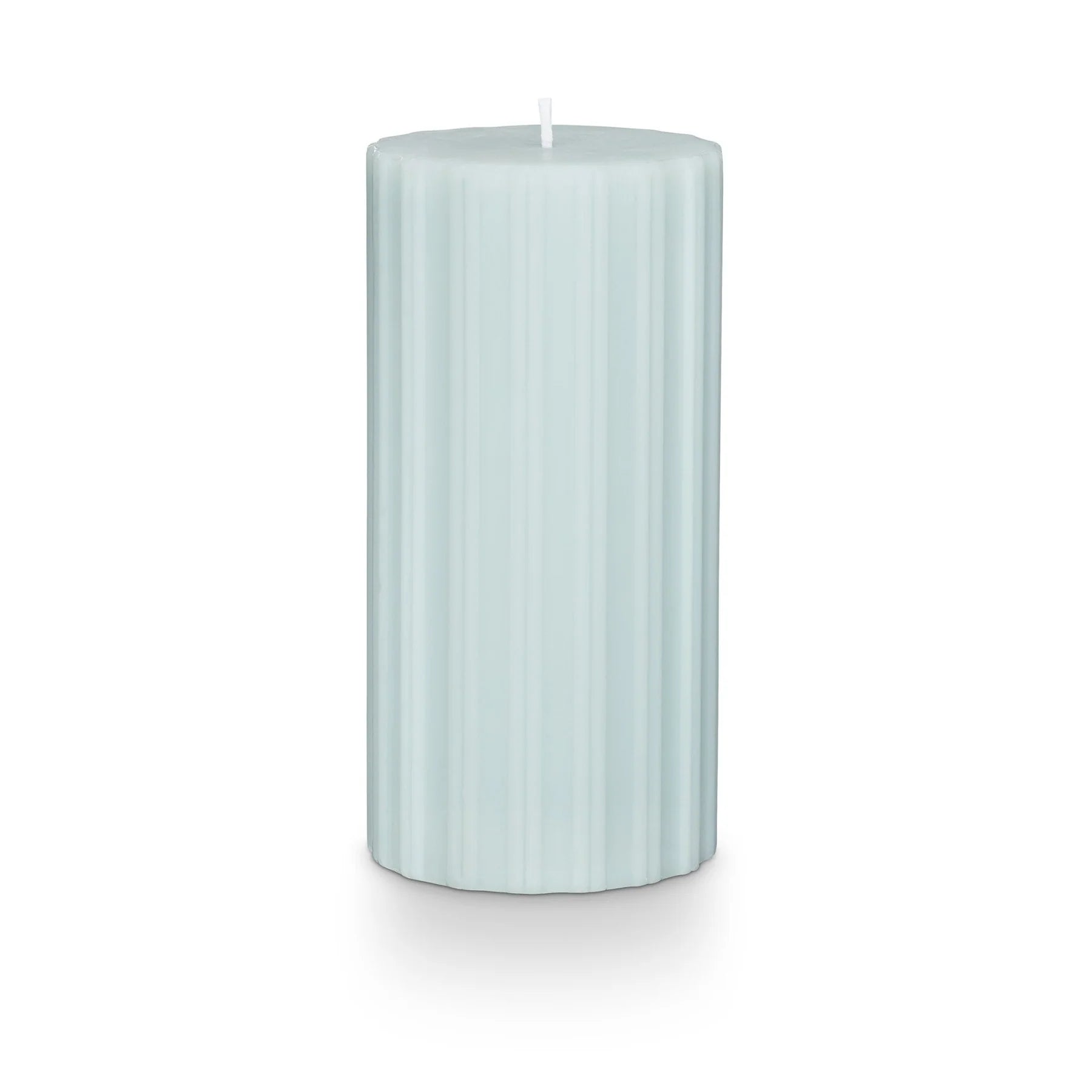 Illume Fresh Sea Salt Ribbed Pillar Medium Candle