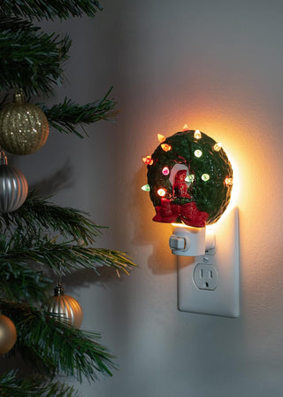 Cardinal Wreath Night Light