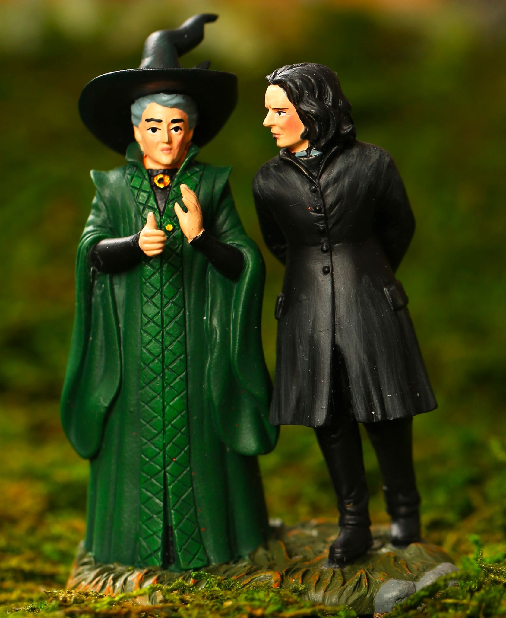 Department 56 – Harry Potter Hogwarts Village Severus Snape & Minerva McGonagall