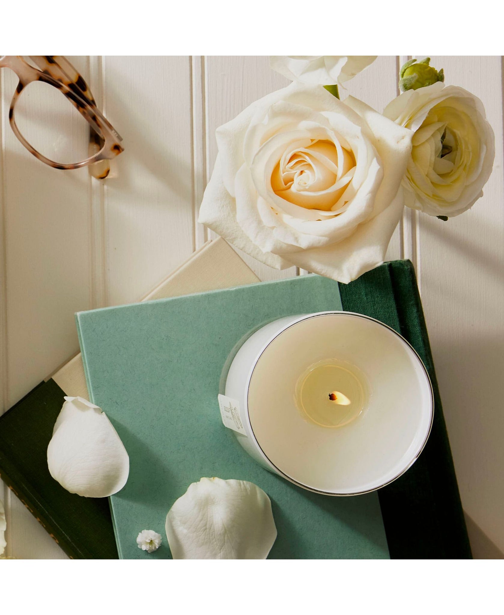 Thymes Goldleaf Candle