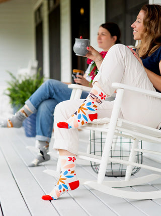 Blue Q Women's Aunts Are The Shit Crew Socks