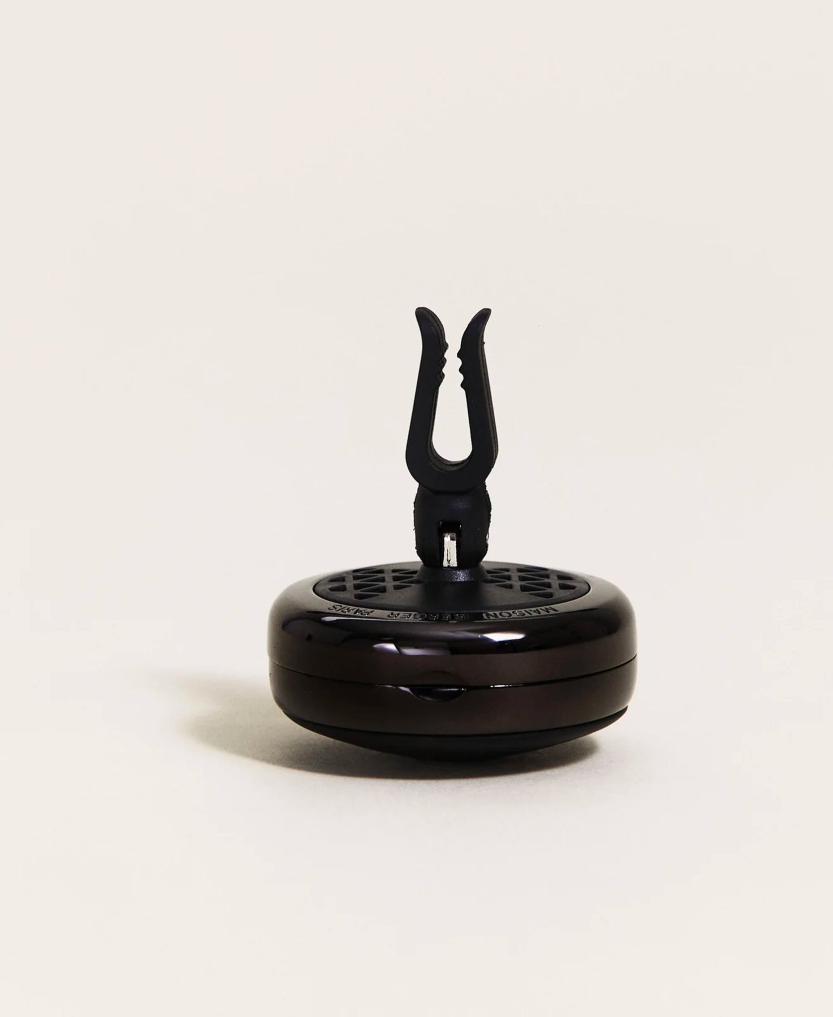 Smart Black On/Off Car Diffuser Clip - Maison Berger