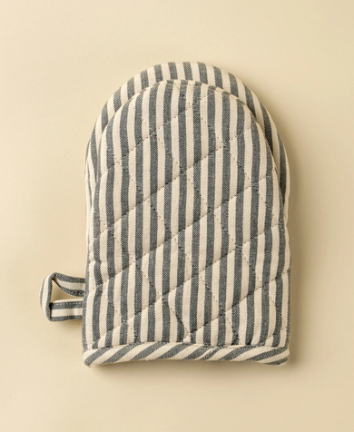 Hampton Stripe Oven Mitt - Slate Grey