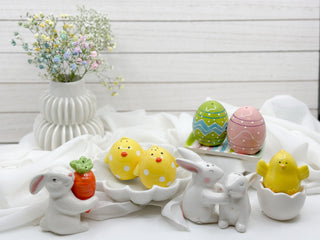 Easter Bunnies Hugging Salt & Pepper Shakers